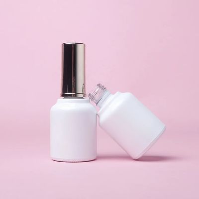 Giá tốt 5-15ml Clear Polish Flask Cosmetic Empty Gel Flask Hình dạng tùy chỉnh trực tuyến